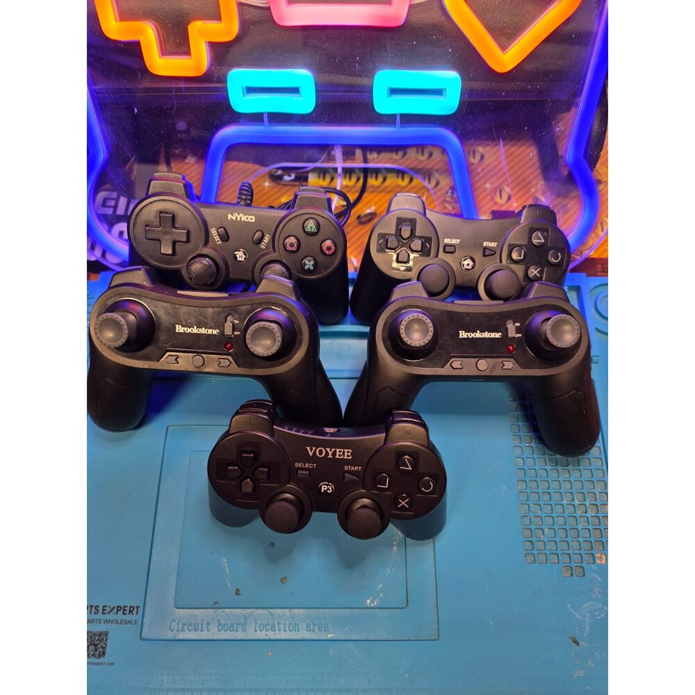 Lot of 5 Third-Party PS3 / PC Controllers - Untested / For Parts